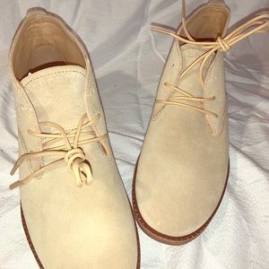 Sperry tan booties